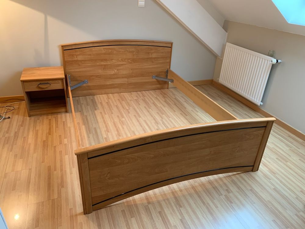 Bois de lit 140x190 + 2 tables de chevet 90 Argonay (74)