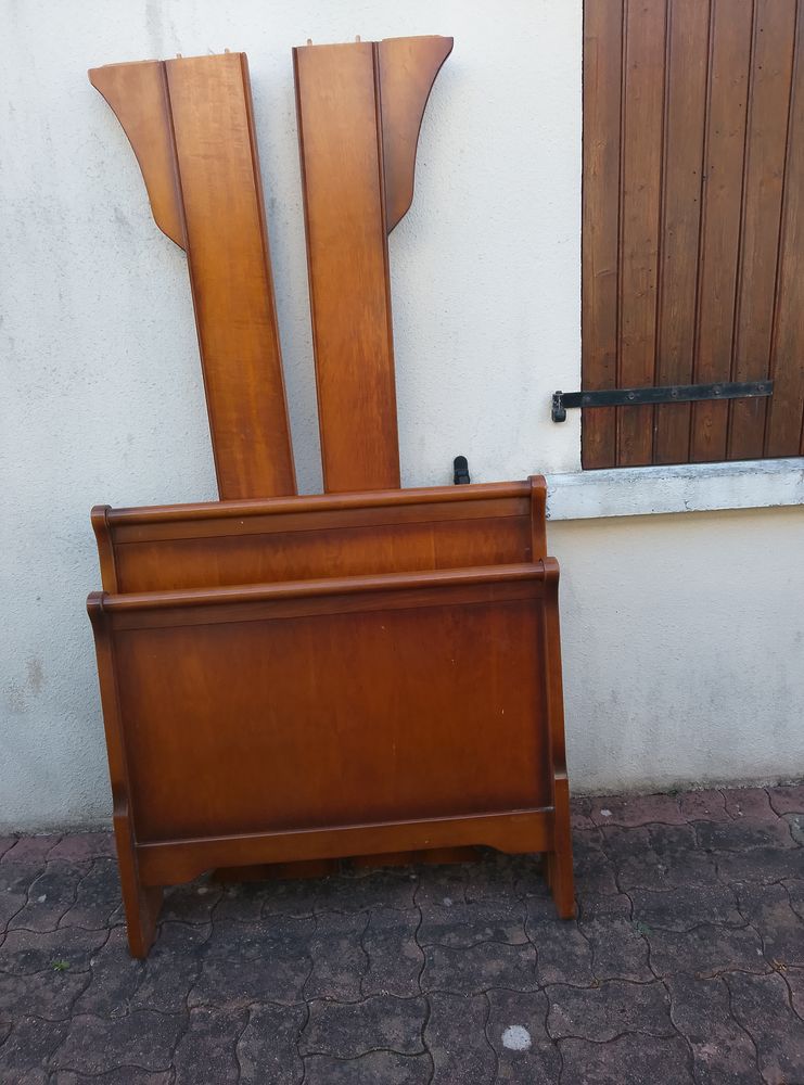 Bois de lit anciens pour couchage 1 personne 20 L'Huisserie (53)