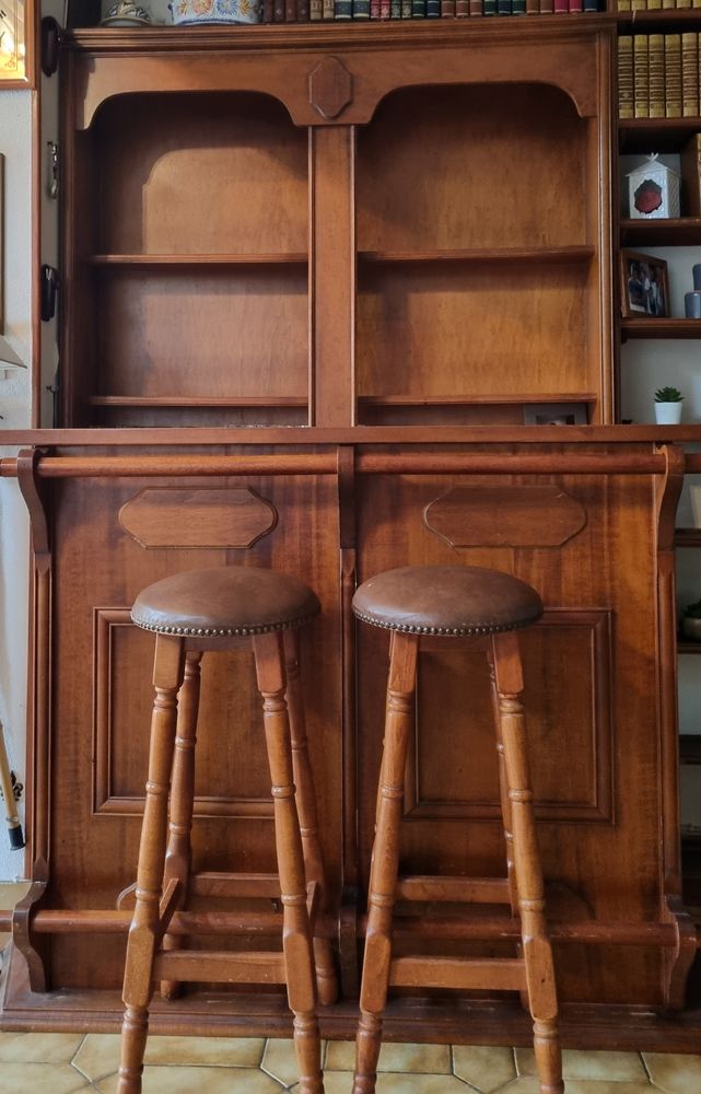 BAR EN BOIS AVEC MEUBLE RANGEMENT ET TABOURETS 0 Jouy-le-Moutier (95)