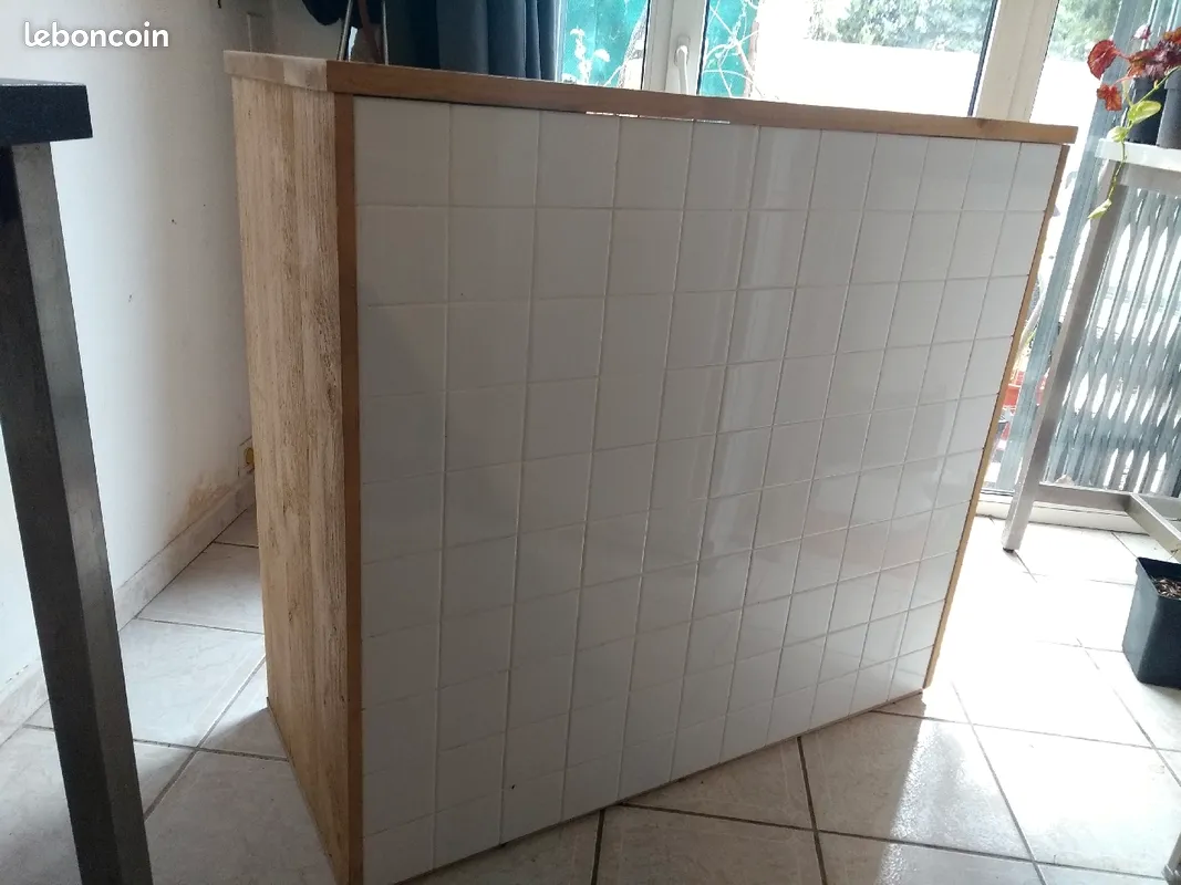 Bar en bois brut 200 Montpellier (34)