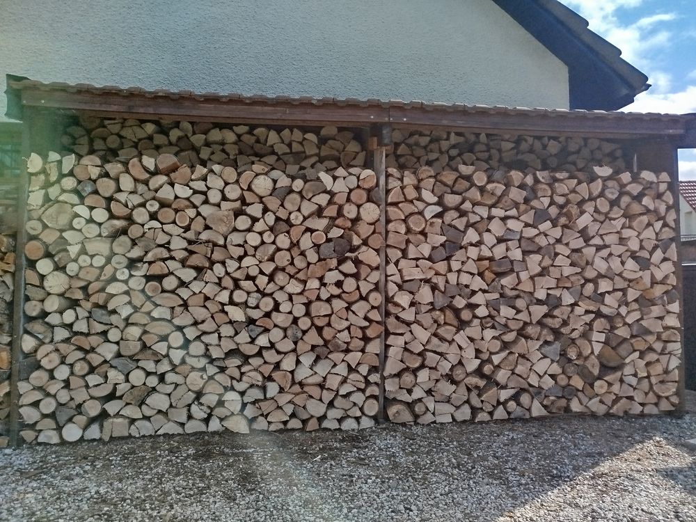 Bois de chauffage 33cm sec de 3 ans 60 Pouligney-Lusans (25)