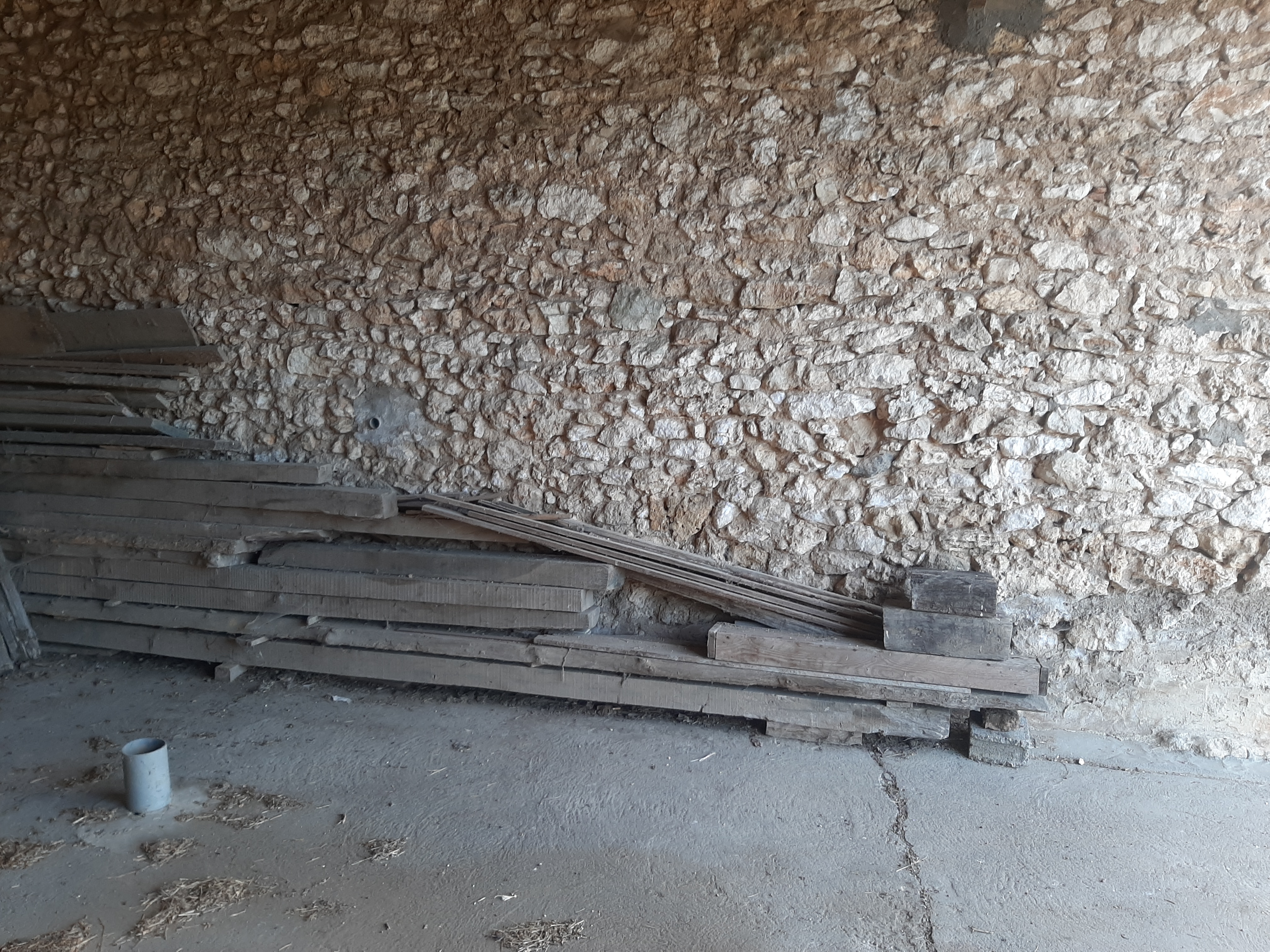 BOIS DE CHAUFFAGE A PRENDRE SUR PLACE NON SCI�E 15 Aspri�res (12)