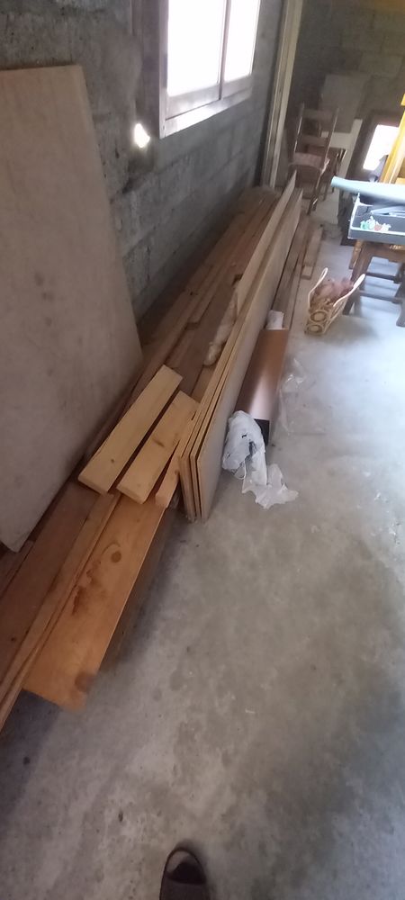 Bois divers neuf et ayant d�j� servis 30 Albertville (73)