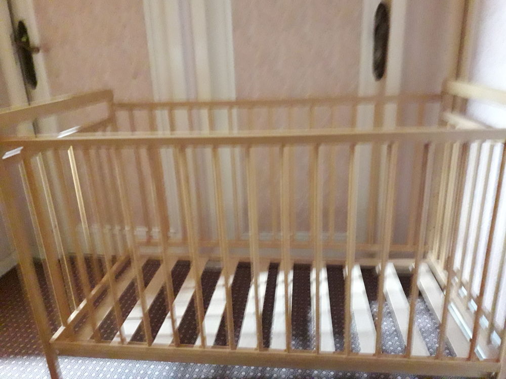 Lit bois fixe a barreau 50 Saint-Galmier (42)