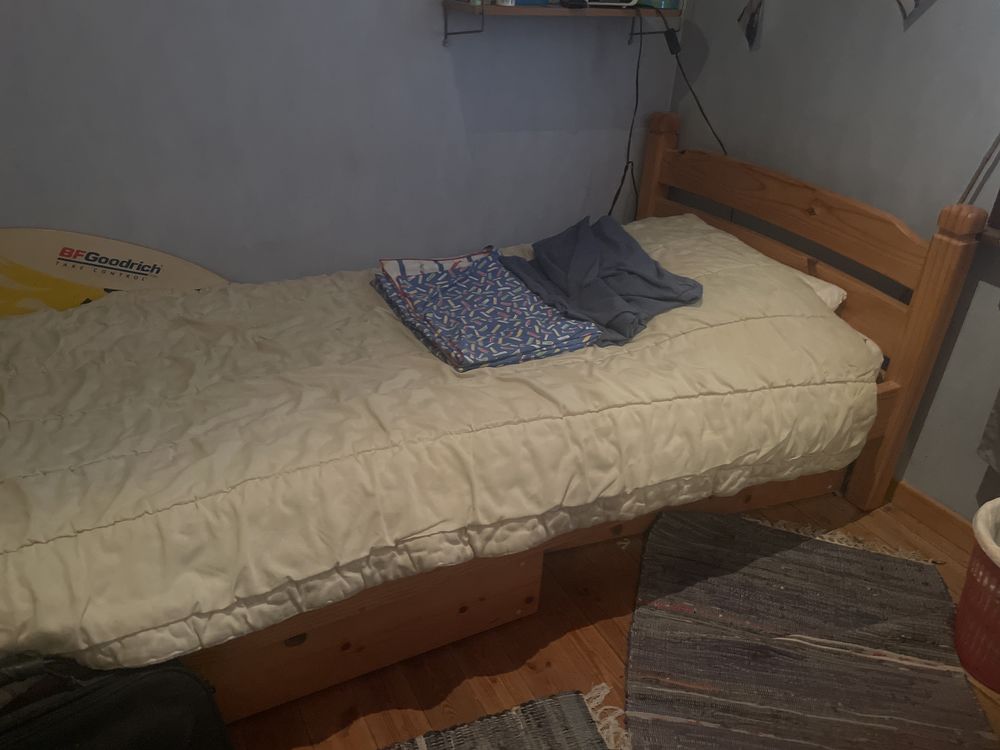 Lit bois massif une place 50 Le Maisnil (59)