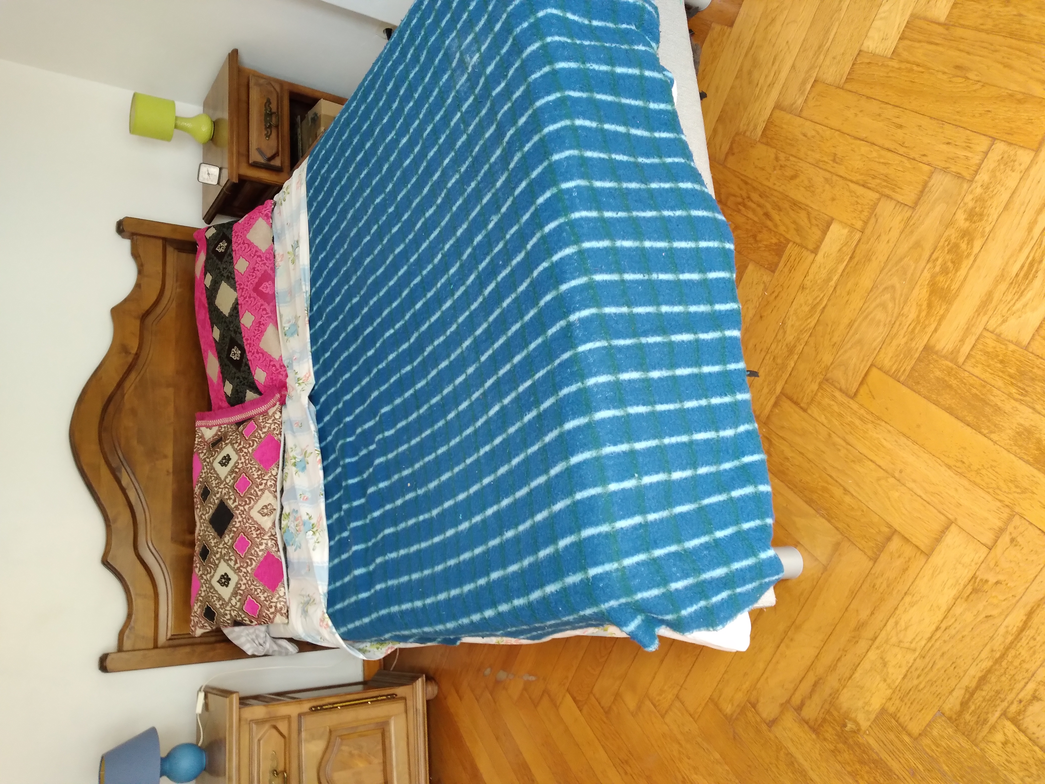 Lit en bois et matelas 300 Nice (06)