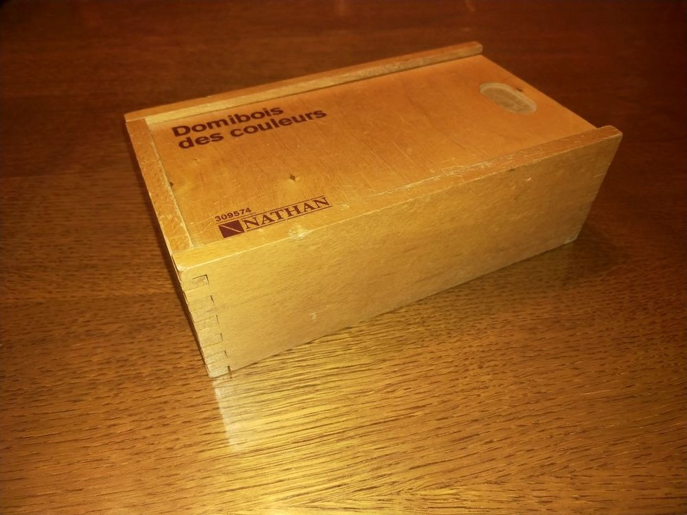 BOIS Jeu Nathan 'dominos des couleurs'
4 Mirecourt (88)