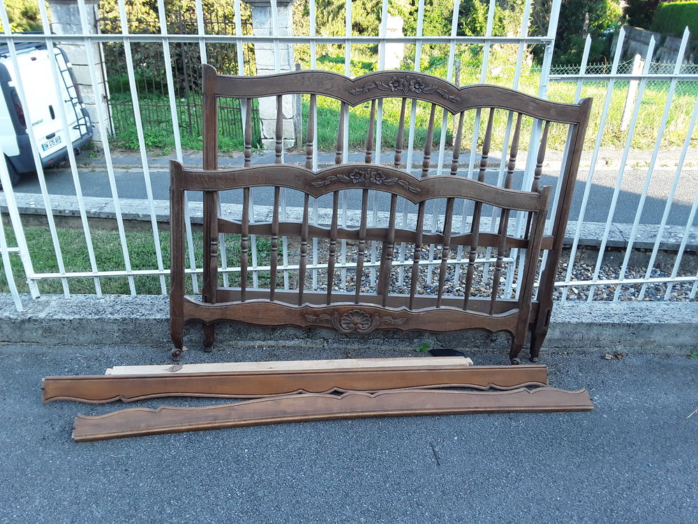 BOIS DE LIT 140 X 190 CM 0 Noyon (60)