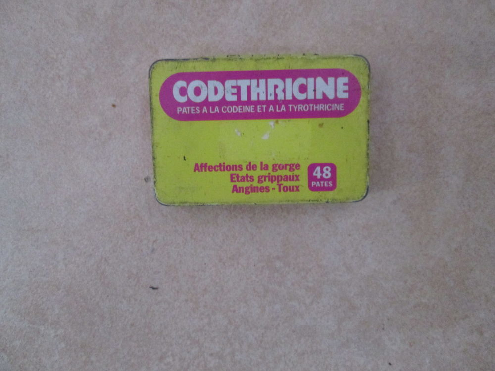 BOITE EN FER ANCIENNE CODETHRICINE 5 Ambert (63)