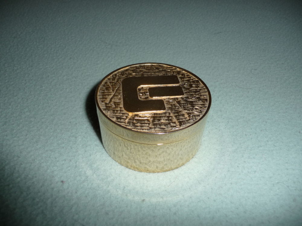 BOITE  BRONZE CENTENAIRE SOCIETE CIMENTS FRANCAIS 30 Marly-le-Roi (78)