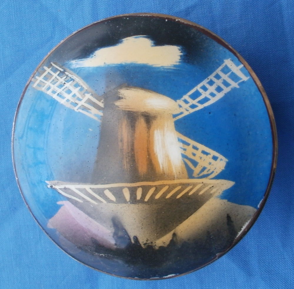 Boite en c�ramique � d�cor d'un moulin 6 Montauban (82)