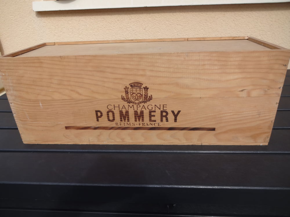 1 boite Champagne pour mettre 6 litre TEL 0627473514 10 Jarnac (16)