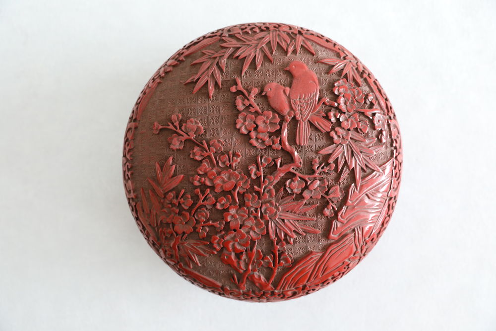 BOITE CHINOISE LAQUE ROUGE FLEURS ET OISEAUX SIGNE 700 Saint-�tienne (42)