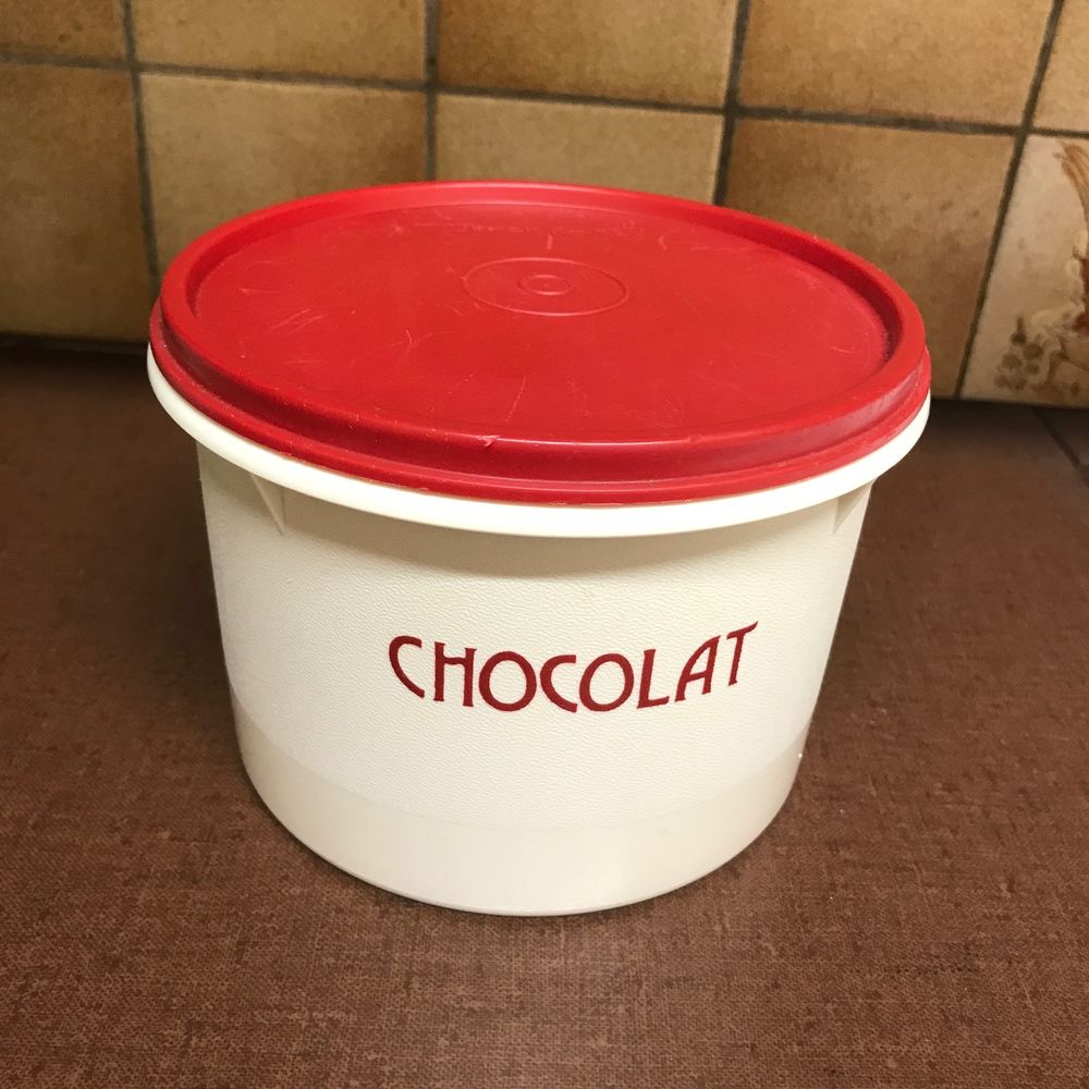 Bo�te � chocolat Tupperware 6 Strasbourg (67)