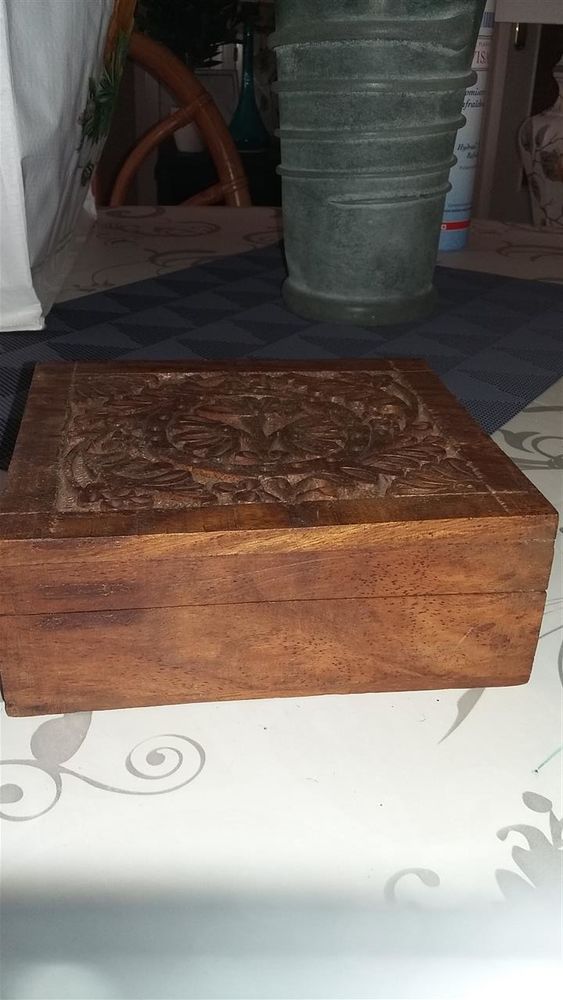 Boite a cigare cisel�e 8 Noisy-le-Grand (93)