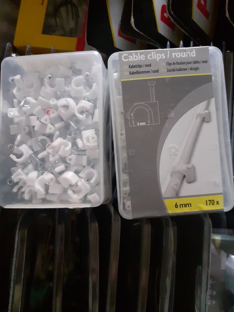 Boite de clips pour fixation de cable 6mm 3 Lens (62)