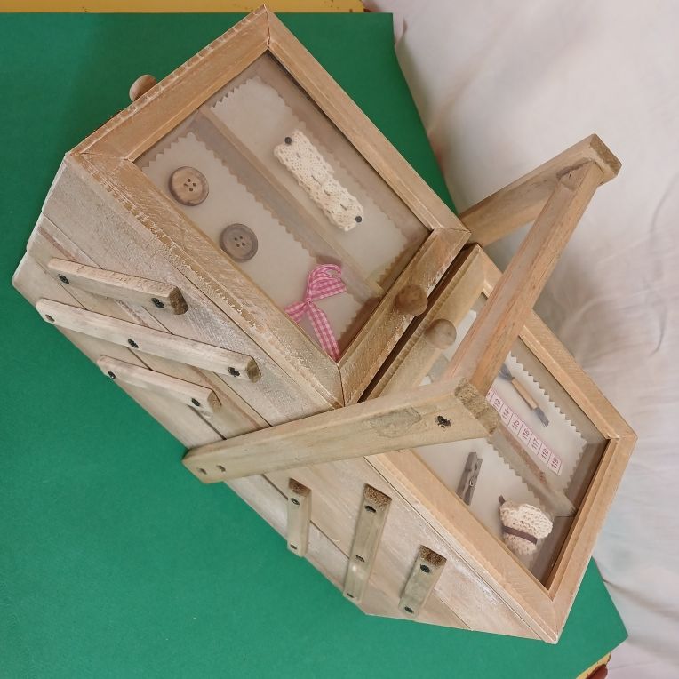 boite � couture travailleuse 75 Vendeuvre-du-Poitou (86)