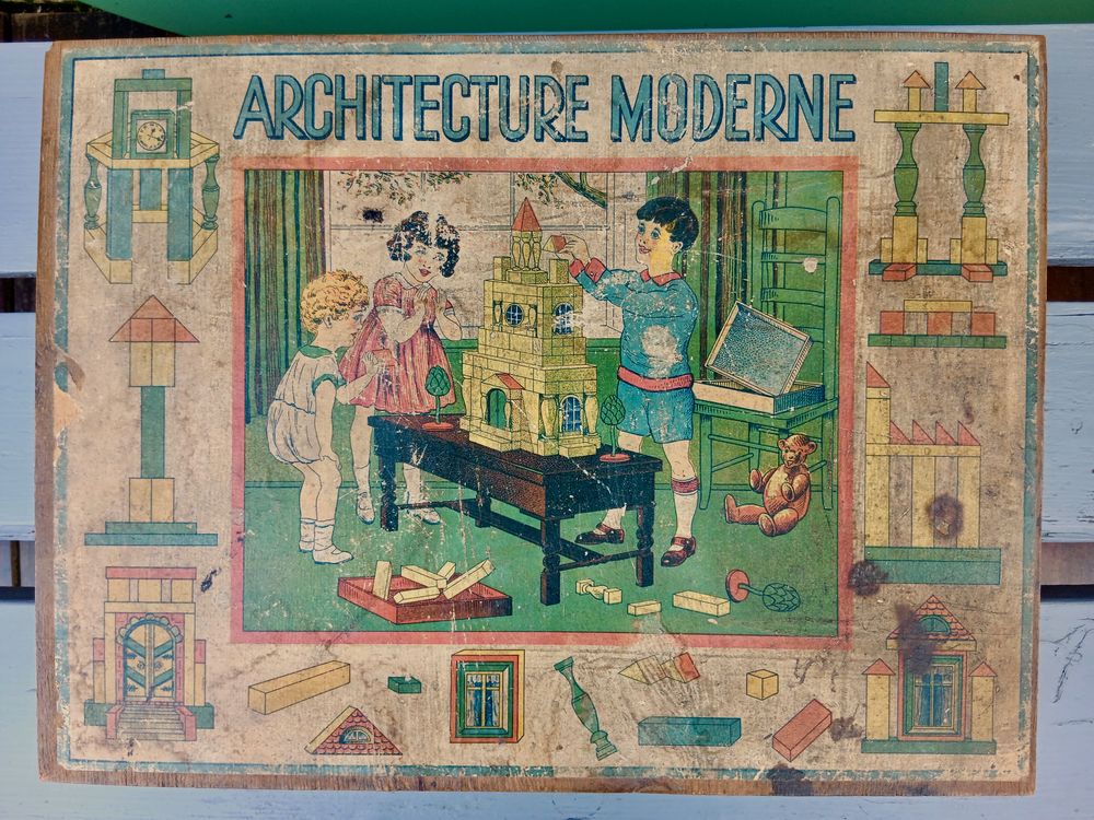 boite de cubes des ann�es 30 45 Ambar�s-et-Lagrave (33)