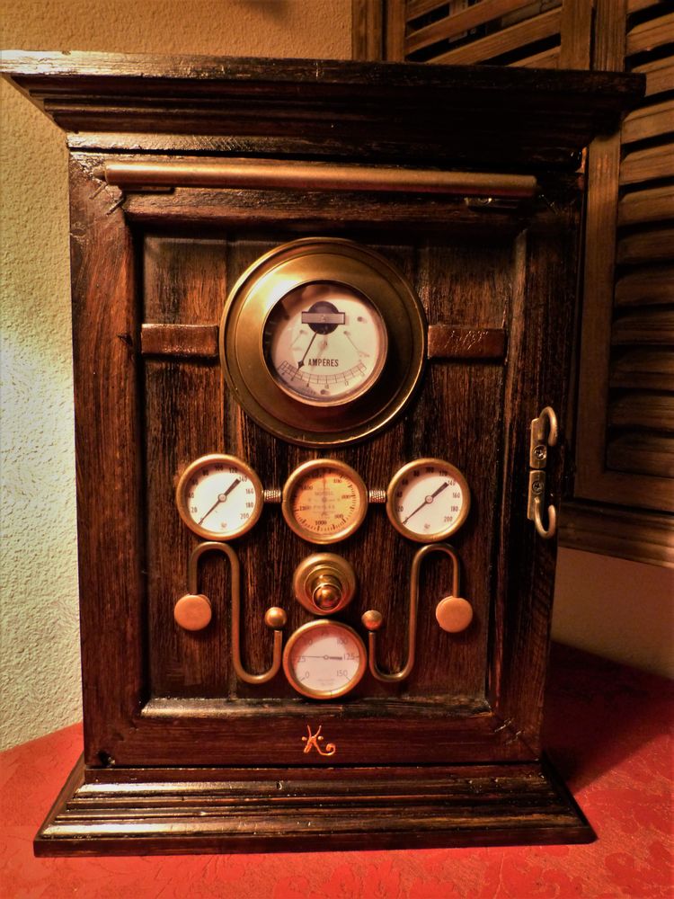Boite de Curiosit�  MANOMETERS STYLE  Steampunk 65 Mont-de-Marsan (40)