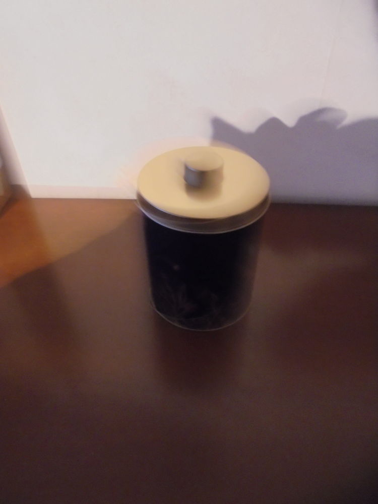 Boite de d�coration (75) 3 Tours (37)