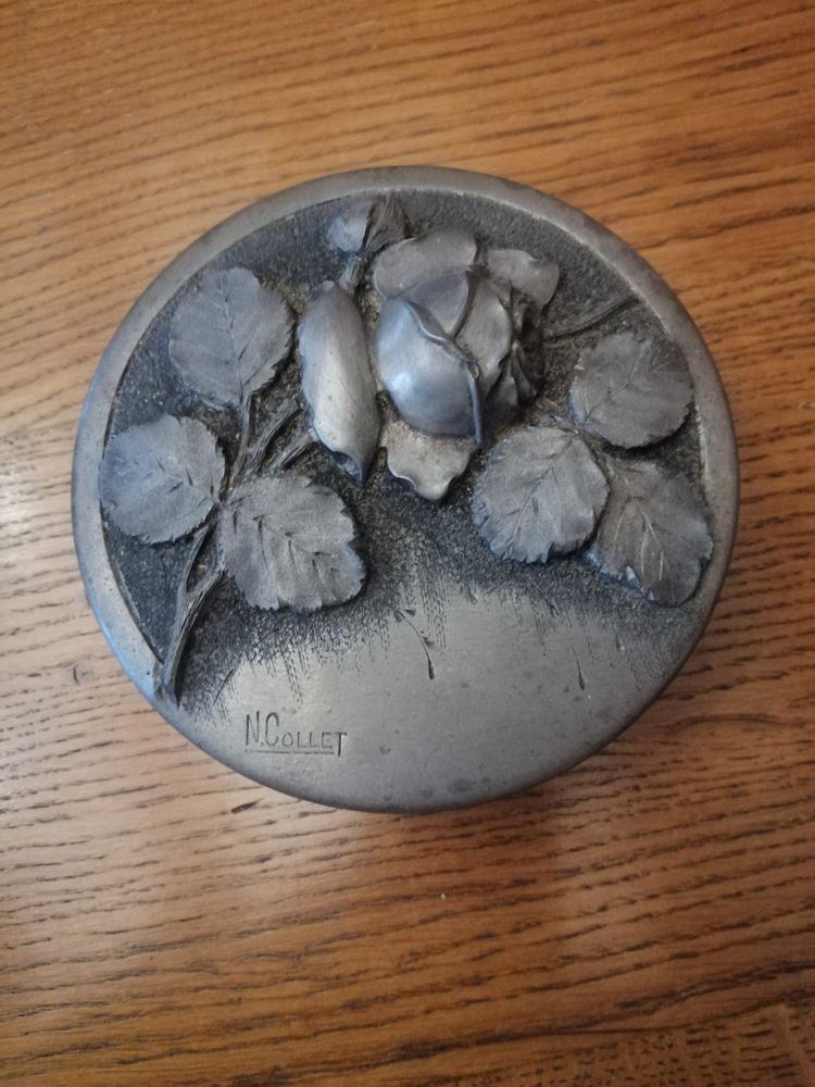 Bo�te en �tain de No�l Collet 50 Venizy (89)