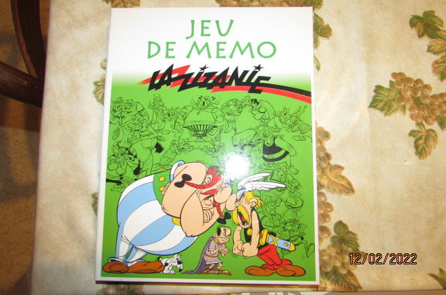 boite de jeux asterix 5 Pérenchies (59)