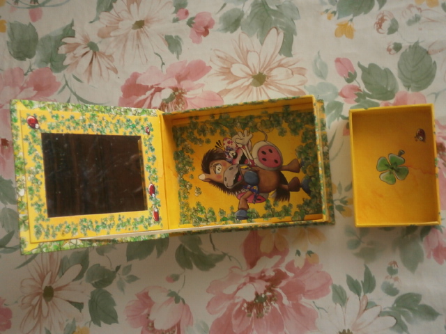 Boite de maquillage DIDDL avec DIDDLINA et GALUPY 13 Wolxheim (67)