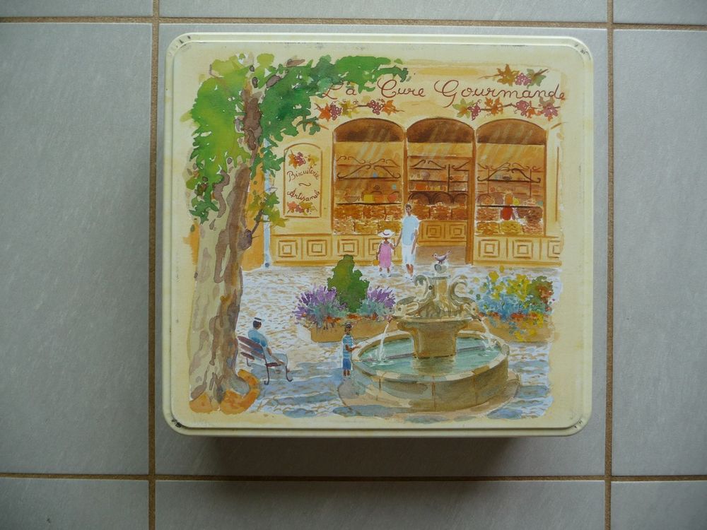 Boite m�tal � g�teaux grand mod�le la cure gourmande 12 Celles-sur-Belle (79)