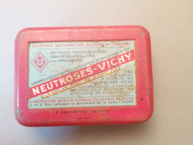 Boite m�tal Vichy Neutroses 3 Nice (06)