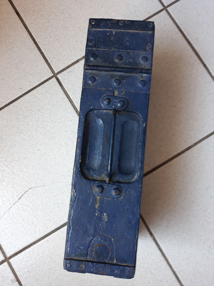 BOITE A MUNITION DE L'ARMEE ALLEMANDE DE LA GUERRE DE 14-18 87 L'Isle-sur-la-Sorgue (84)