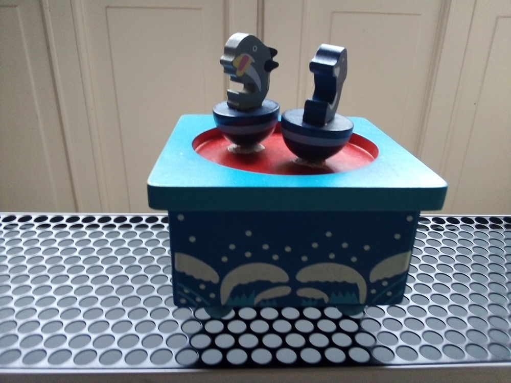 Boite a musique en bois,musique lettre a �lise. 8 Marcigny (71)