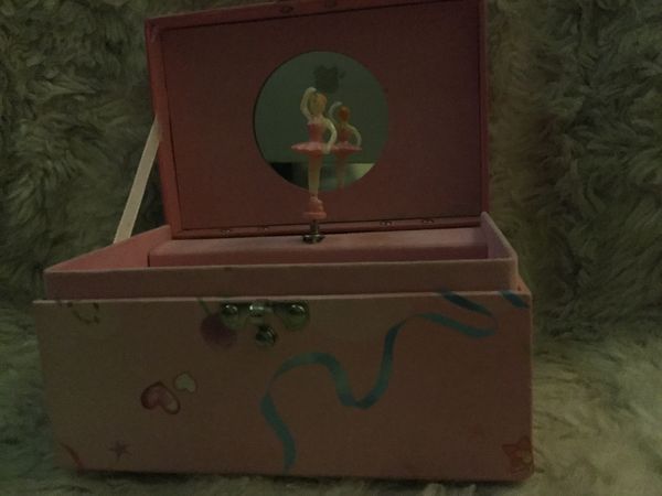 boite � musique coffre 5 Villiers-sur-Marne (94)