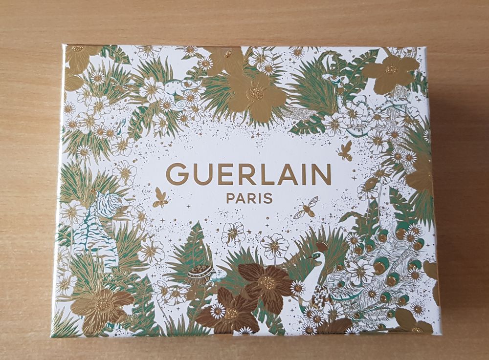 boite de parfum cartonn�e Guerlain paris 
15 Carnon Plage (34)