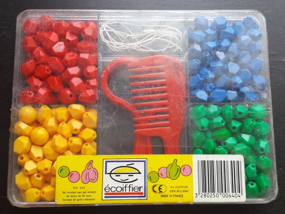 BOITE DE PERLES + FIL + PEIGNE 1 Boulogne-Billancourt (92)