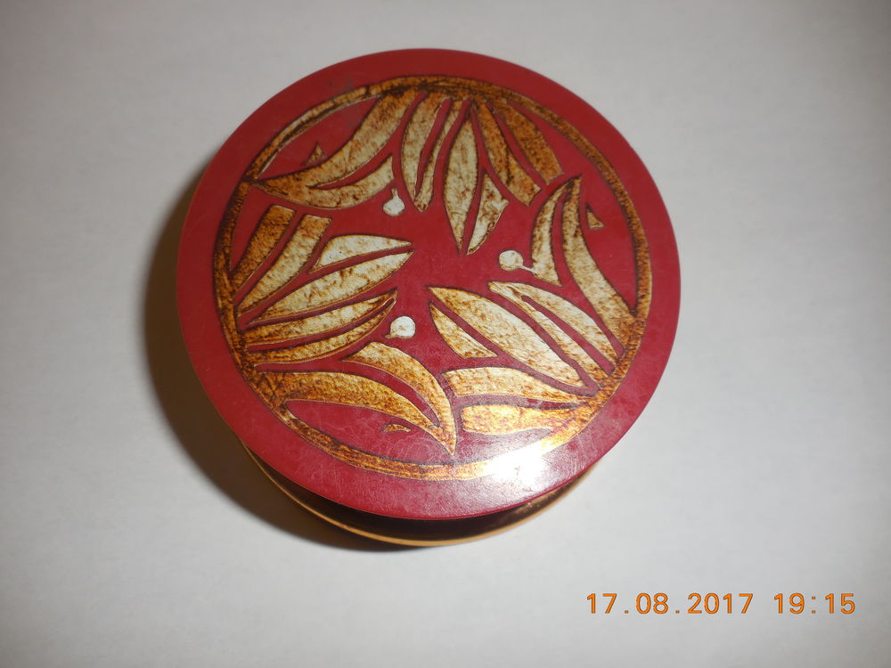 boite de poudre de riz ancienne
5 S�te (34)