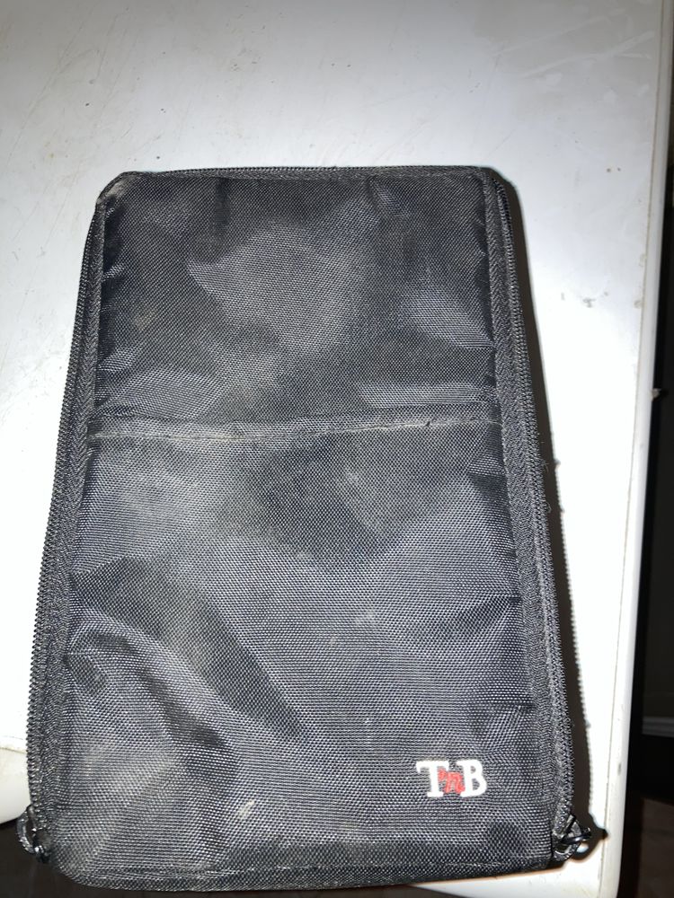 BOITE DE RANGEMENT POUR CD 5 Les �glisottes-et-Chalaures (33)