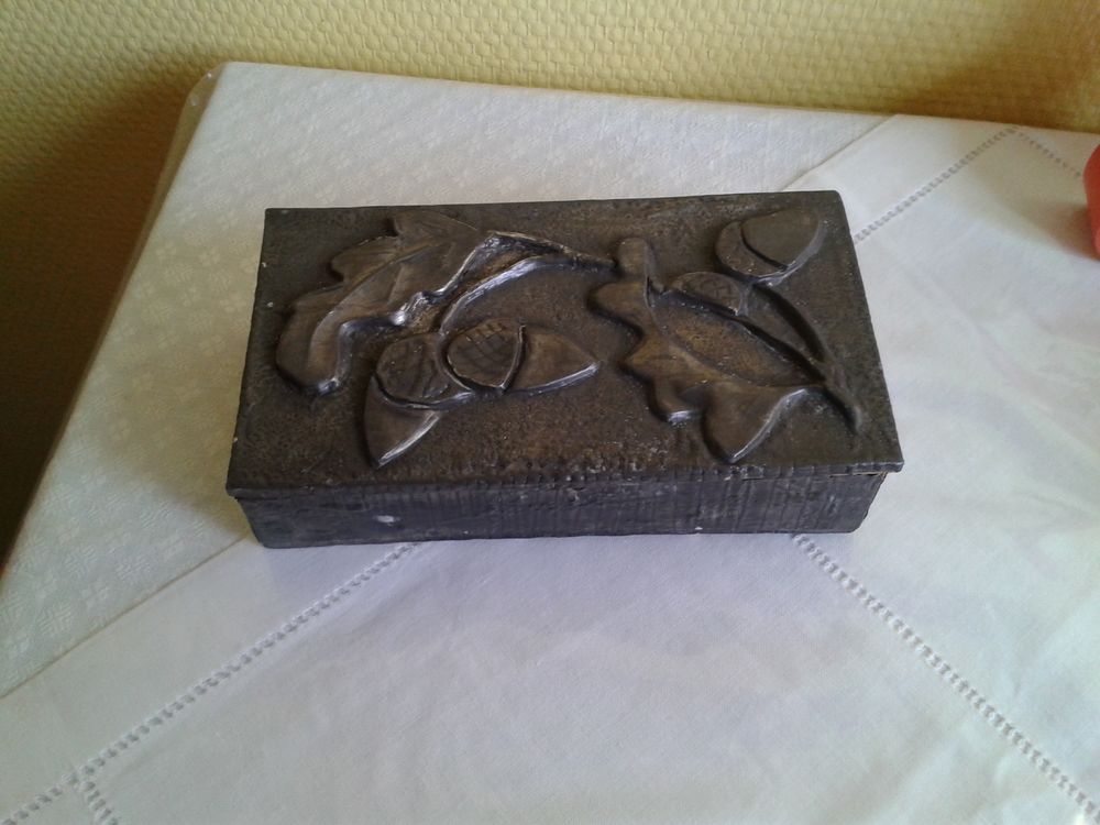 Boite rectangulaire dessus �tain repouss� 25 Dijon (21)