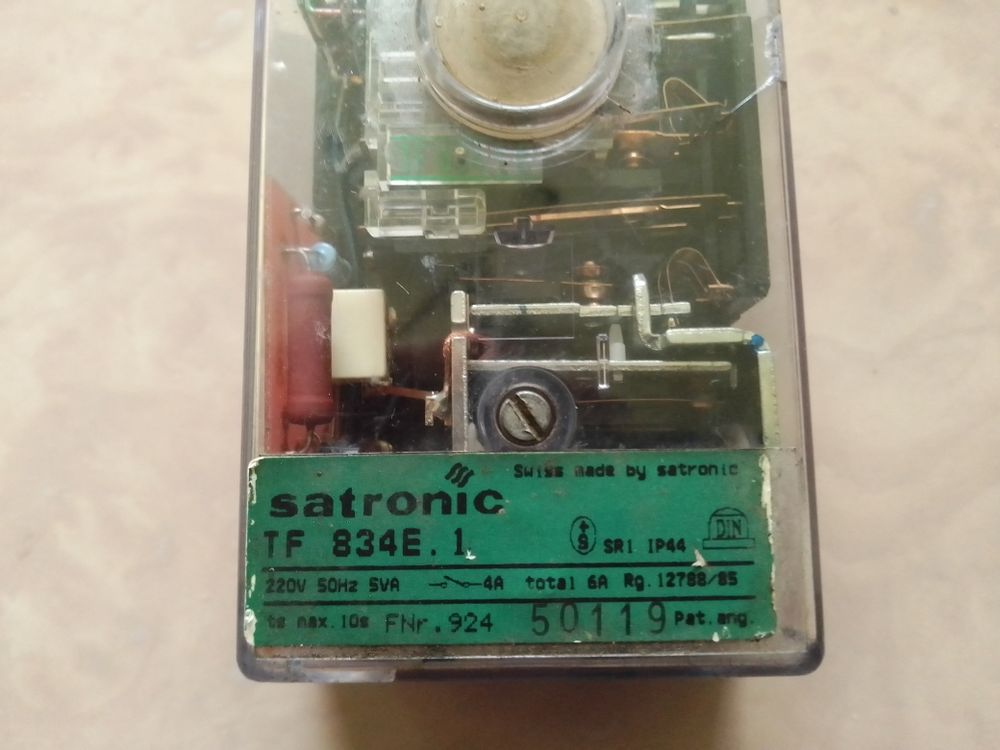 boite relais TF  834E.1 50 Beauvoir (50)