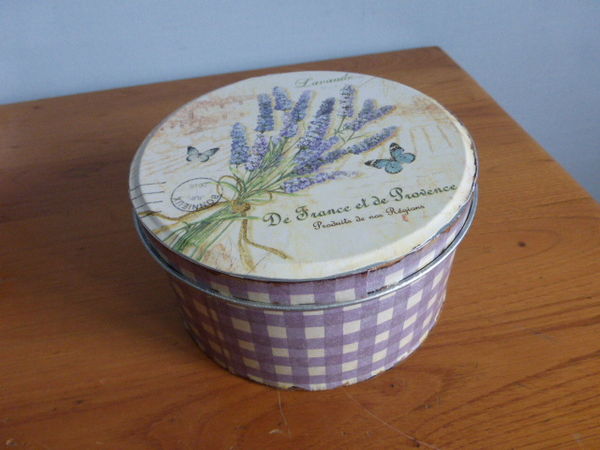 BOITE RONDE garnie 4 Doussard (74)