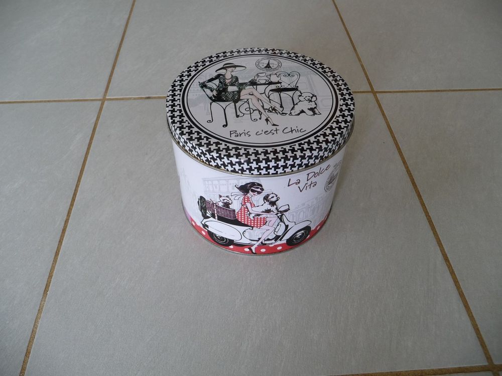 Boite ronde m�tal Paris Londres NYC Italie 12 Celles-sur-Belle (79)