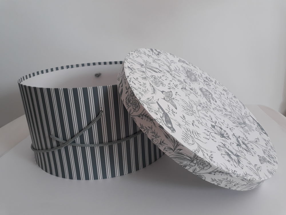 boite ronde 10 Magny-les-Hameaux (78)