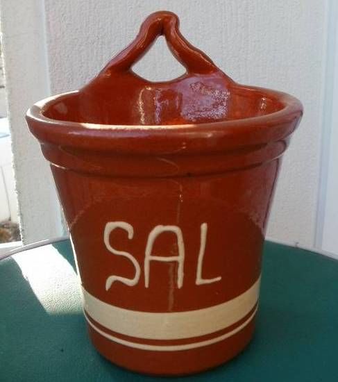 Boite � sel en terre cuite verniss�e 10 Montauban (82)