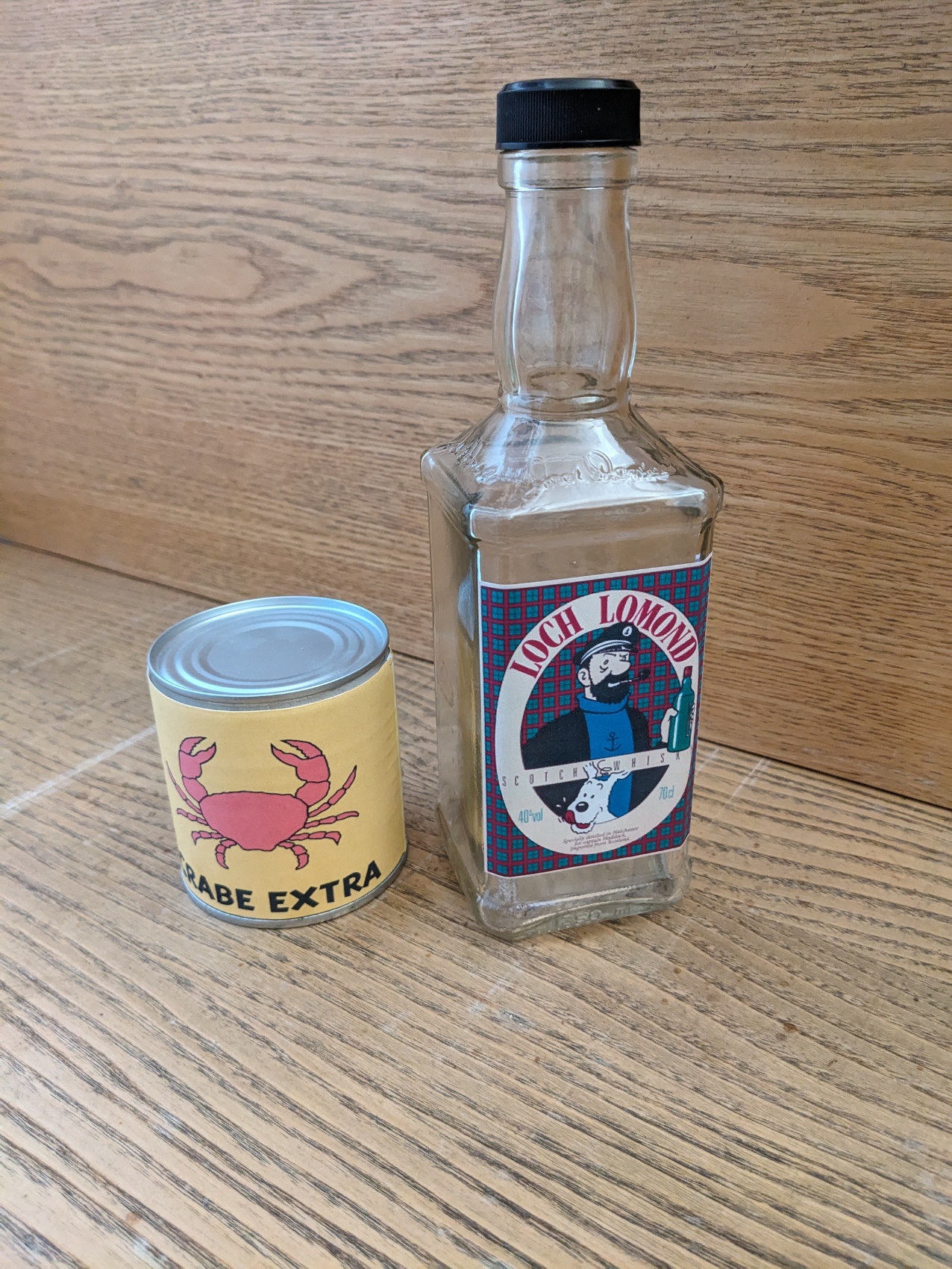 Boite TINTIN et MILOU Le crabe aux pinces d'or
Tintin s'int� 10 Marseille 13 (13)