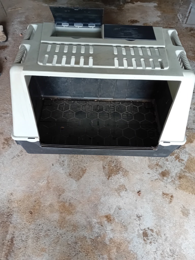 Bo�te de transport pour animaux 15 Coucouron (07)