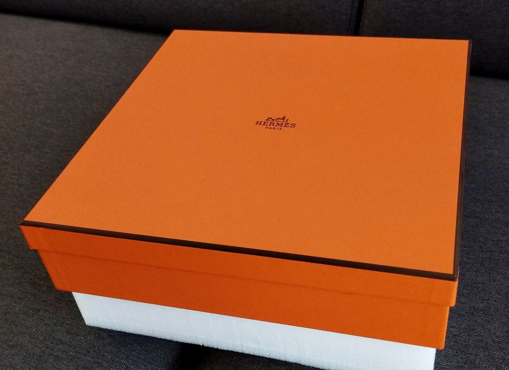Bo�te vide Herm�s 25 Paris 16 (75)
