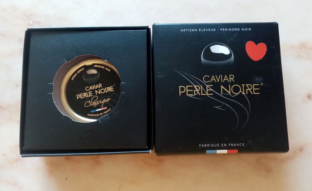 Boites de caviar vides 5 Othis (77)