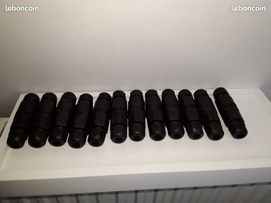 1 lot de 12 Bo�tes de jonction, axial 3 p�les IP65 Connecteu 50 Gometz-la-Ville (91)