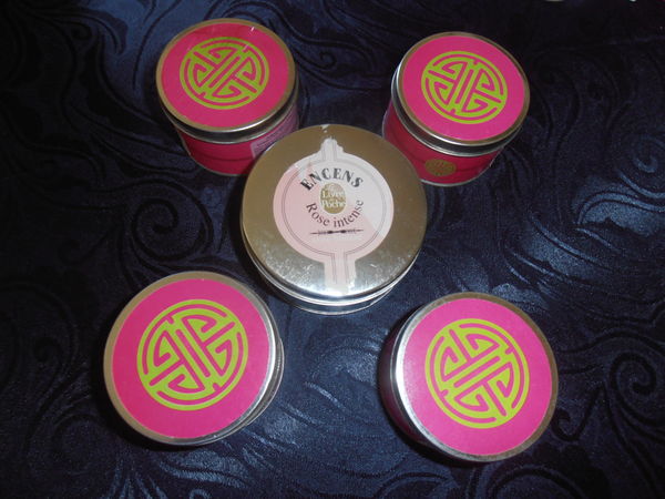 Lot de 5 boites en m�tal (57) 3 Tours (37)