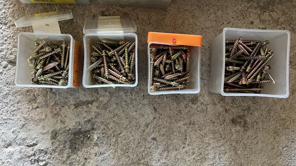 LOT 4 BOITES PATTE A VIS BOIS bichromat� 10 Berric (56)