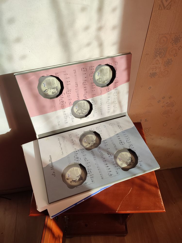 Boites pour monnaie de collection 10 Villeneuve-Tolosane (31)